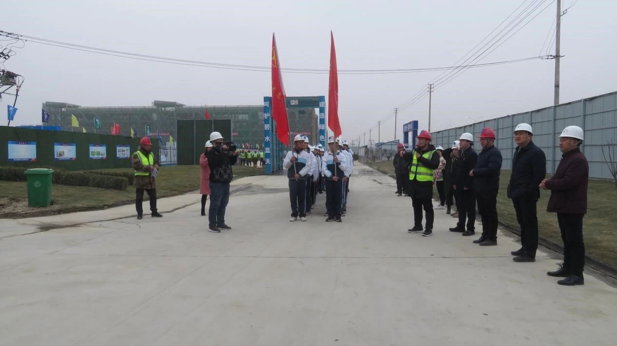 情系建设者，隆冬送温暖